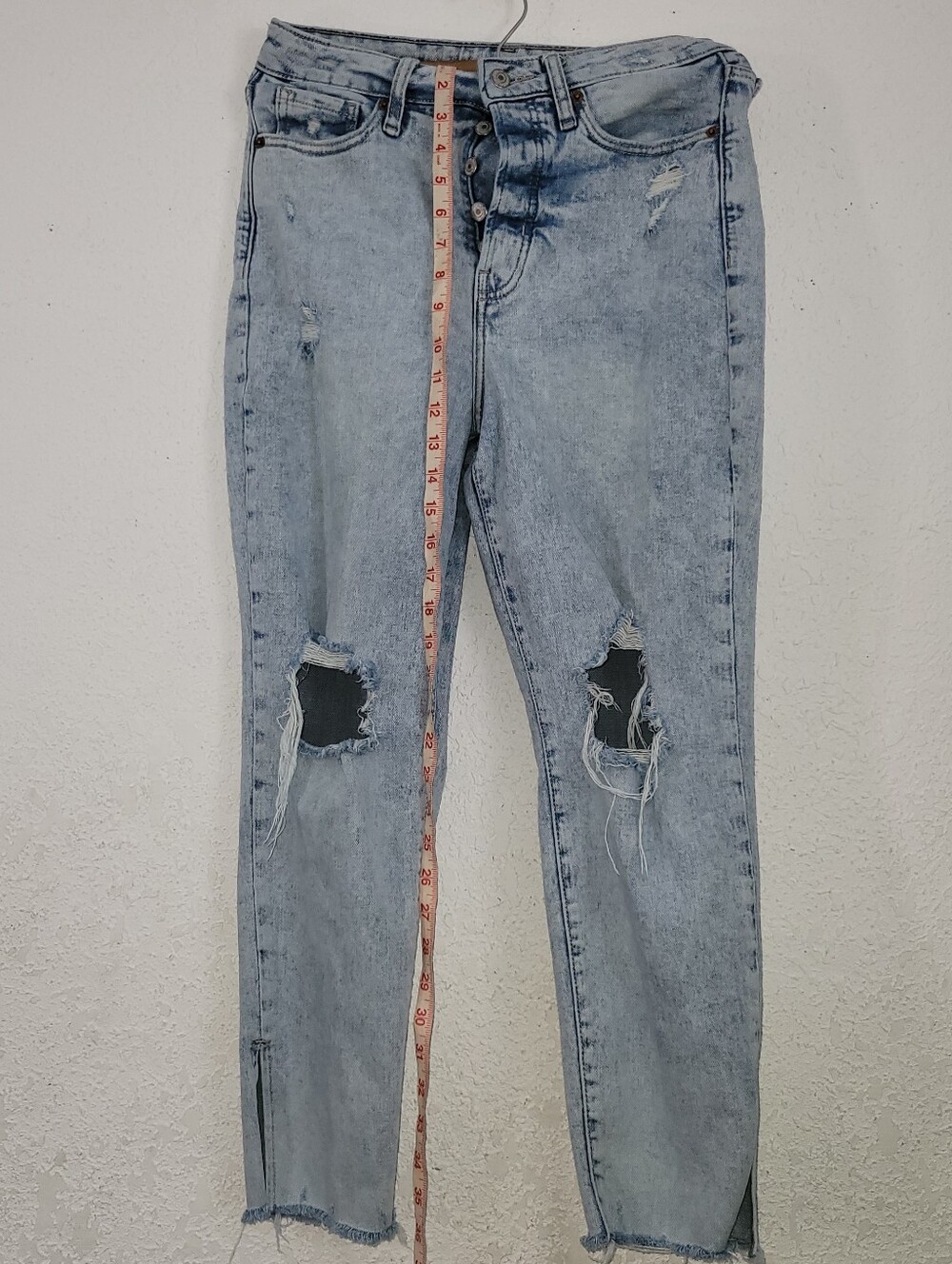 Light Wash Distressed Women's Ankle Slit Jeans - Casual Ripped Denim